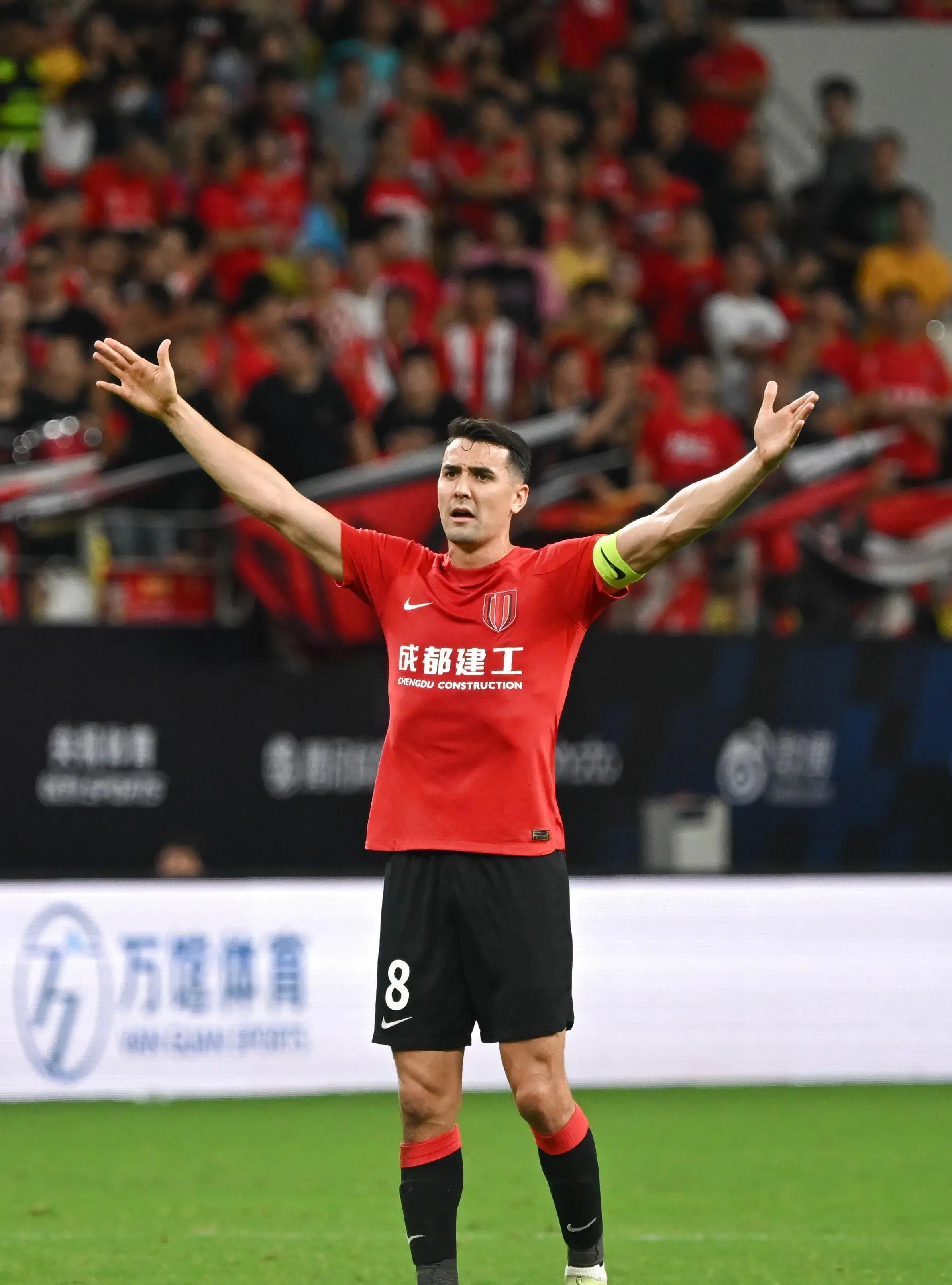 赛地聚焦：荷甲转会期热度飙升，丹佛掘金复出首秀，气氛紧张，身体对抗强度拉满(圣安东尼奥马刺vs丹佛掘金)-九游下载官网